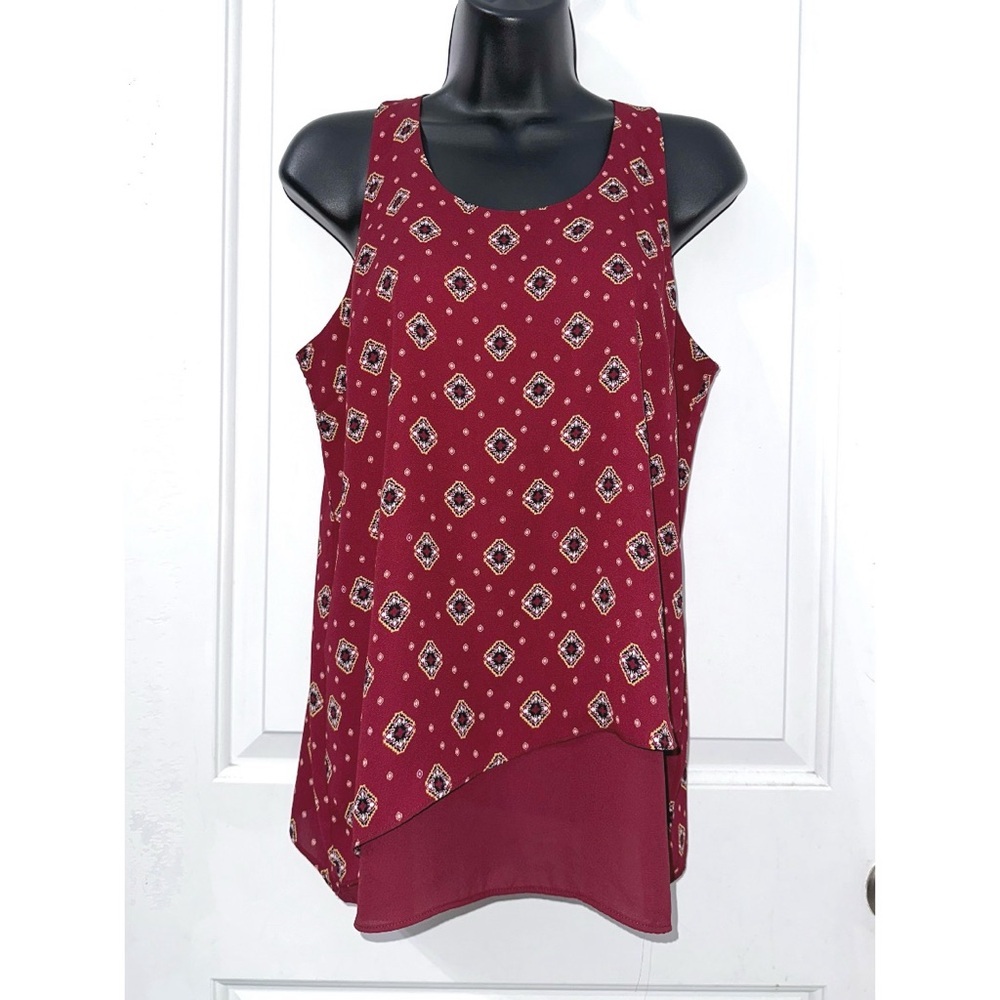 Pink Rose Burgundy Geometric Print Sleeveless Top, size Medium